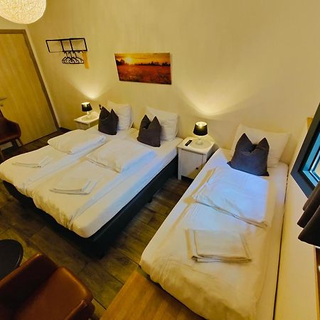 ליובן Hotel Ladeuze מראה חיצוני תמונה