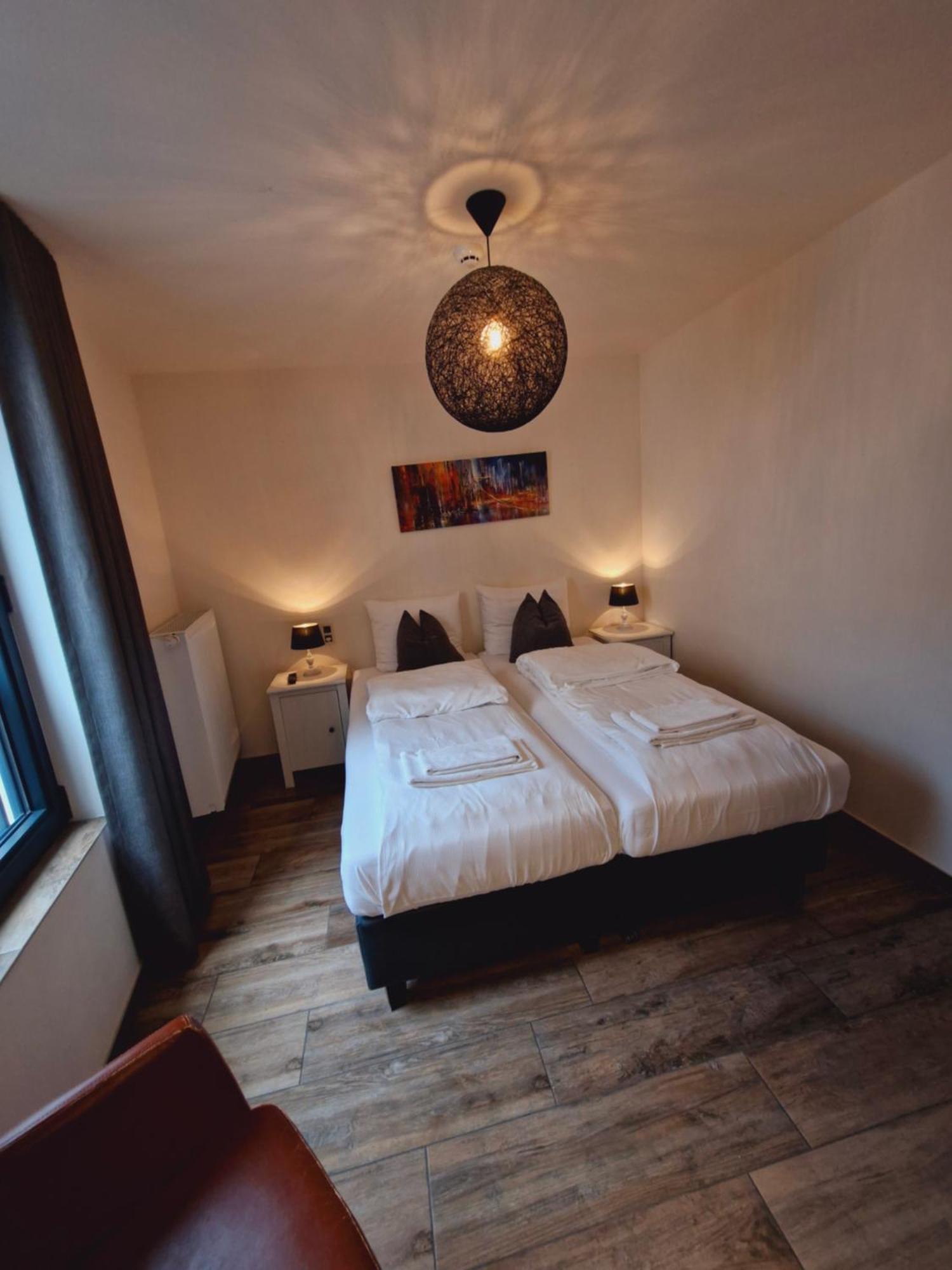 ליובן Hotel Ladeuze חדר תמונה