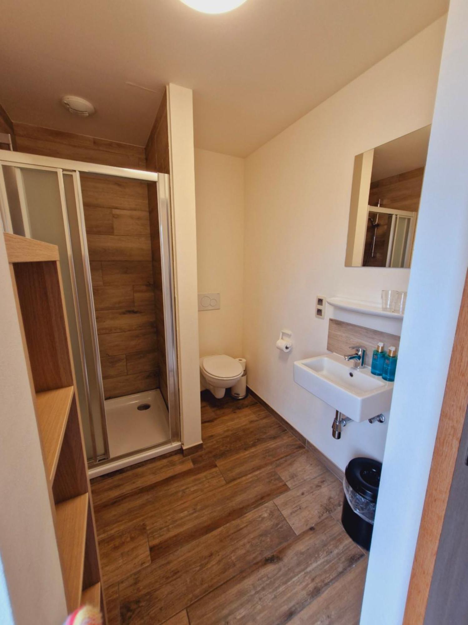 ליובן Hotel Ladeuze חדר תמונה