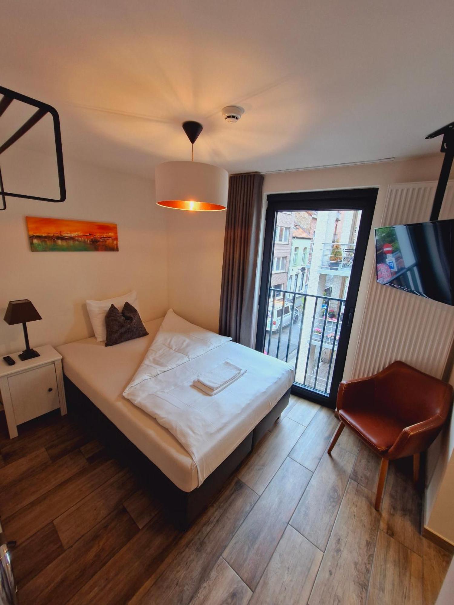 ליובן Hotel Ladeuze מראה חיצוני תמונה